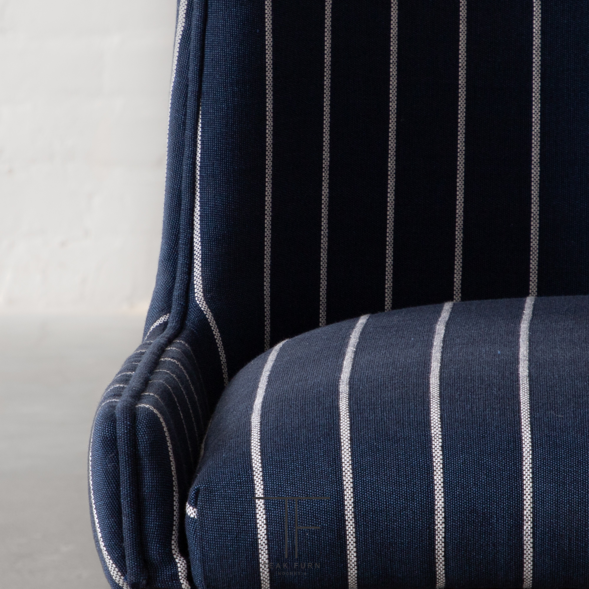 Kursi Makan Clifford Motif - Image 3