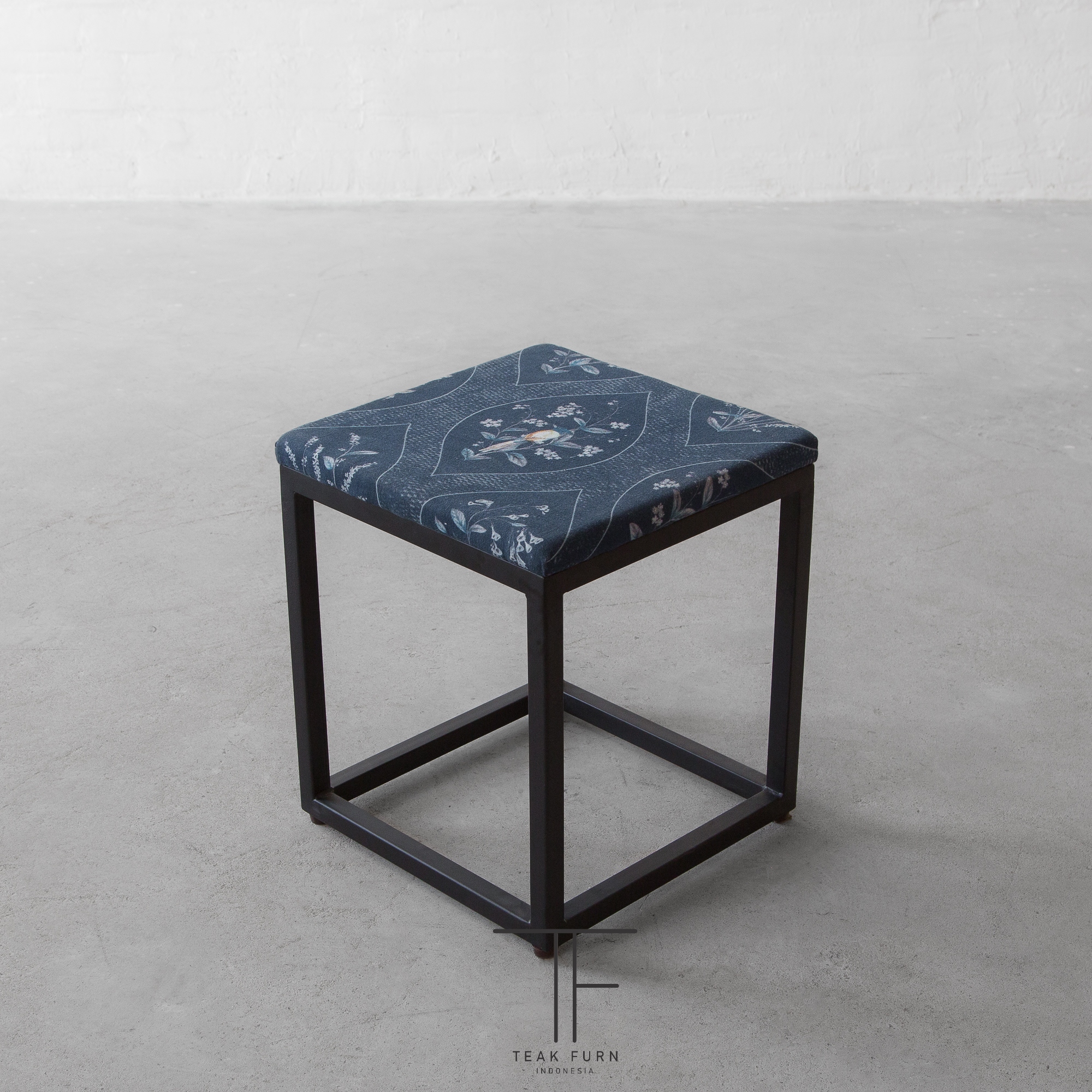 Meja Floyd - Image 8