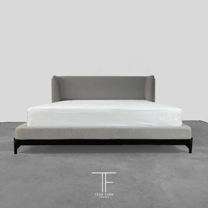 Tempat Tidur Naya