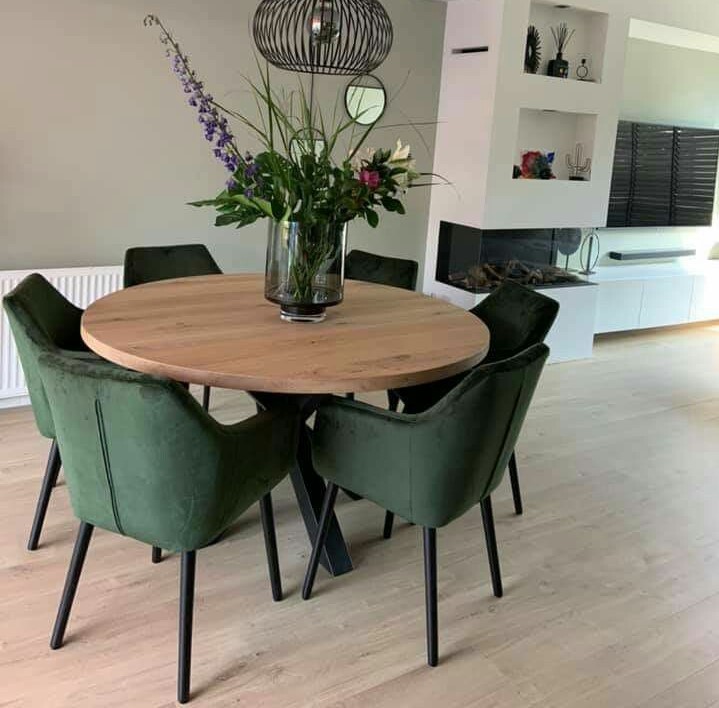 5 Rekomendasi Meja Cantik Klasik Buat Interior Makin Elegan