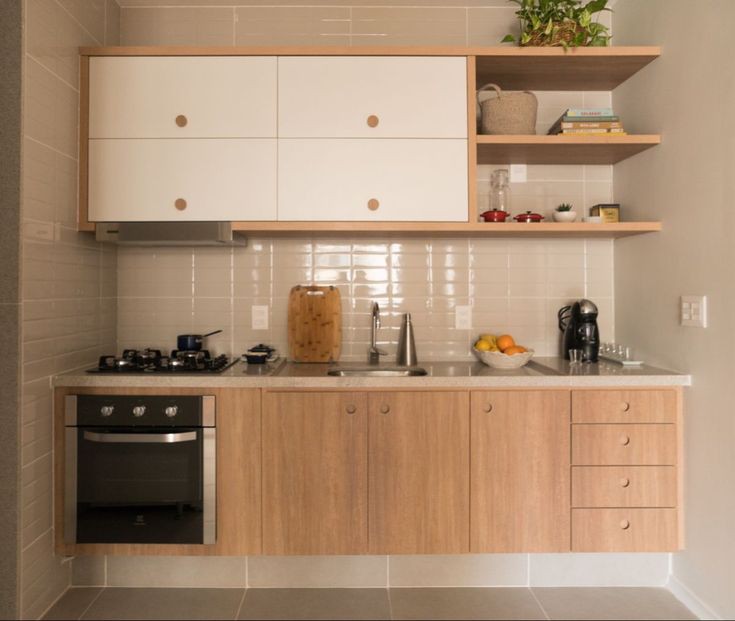 5 Tips Ampuh Membersihkan Rak Dapur yang Kotor