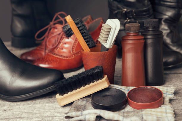 5 Tips Bikin Sepatu Kulit yang Kusam Kinclong Lagi