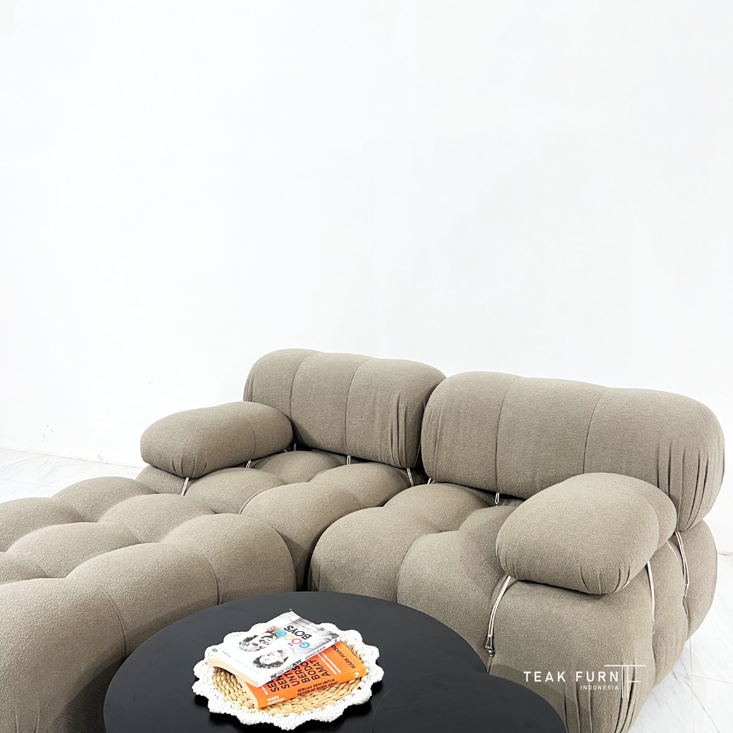 Sofa Georgy 2 Seater dan Ottoman