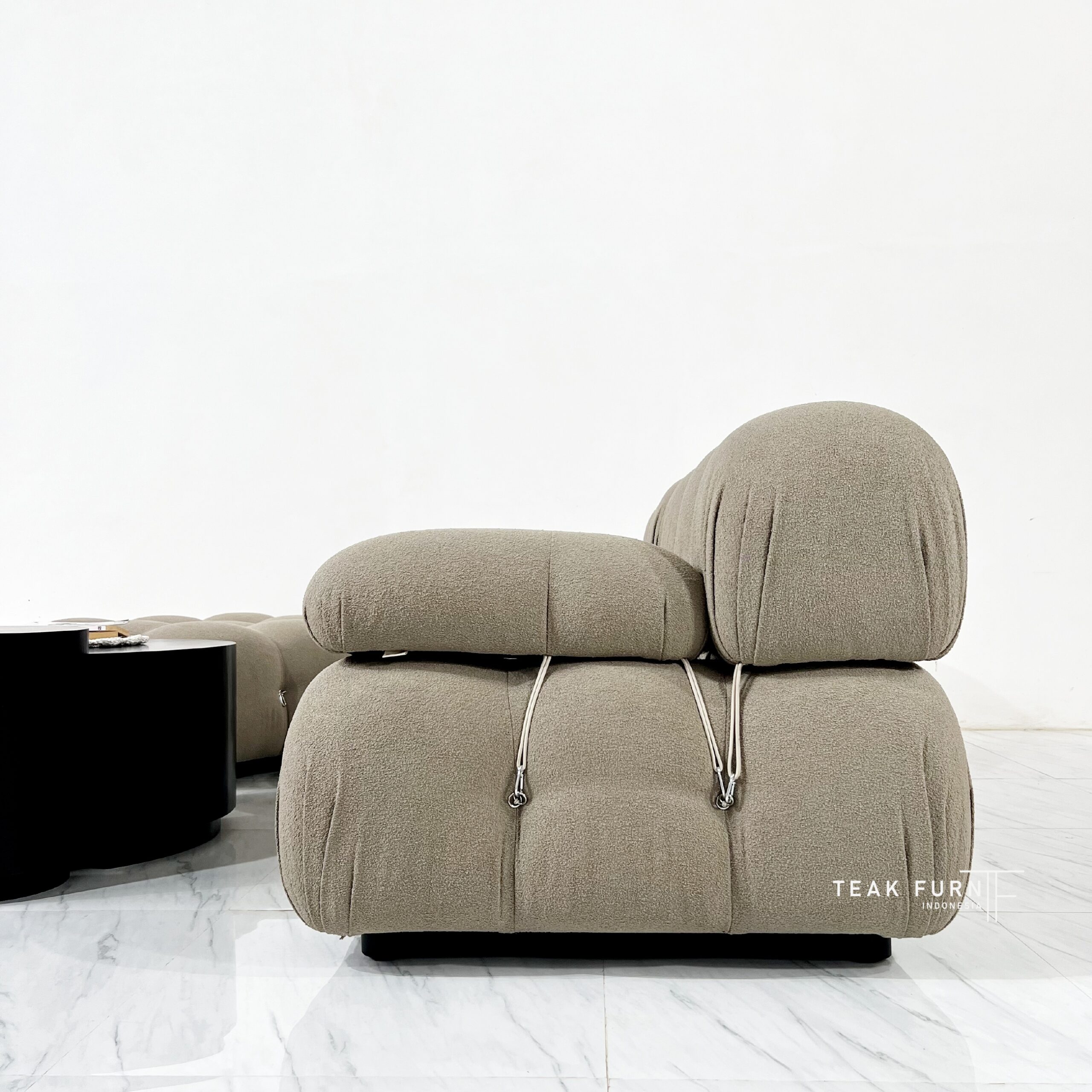 Sofa Georgy 2 Seater dan Ottoman
