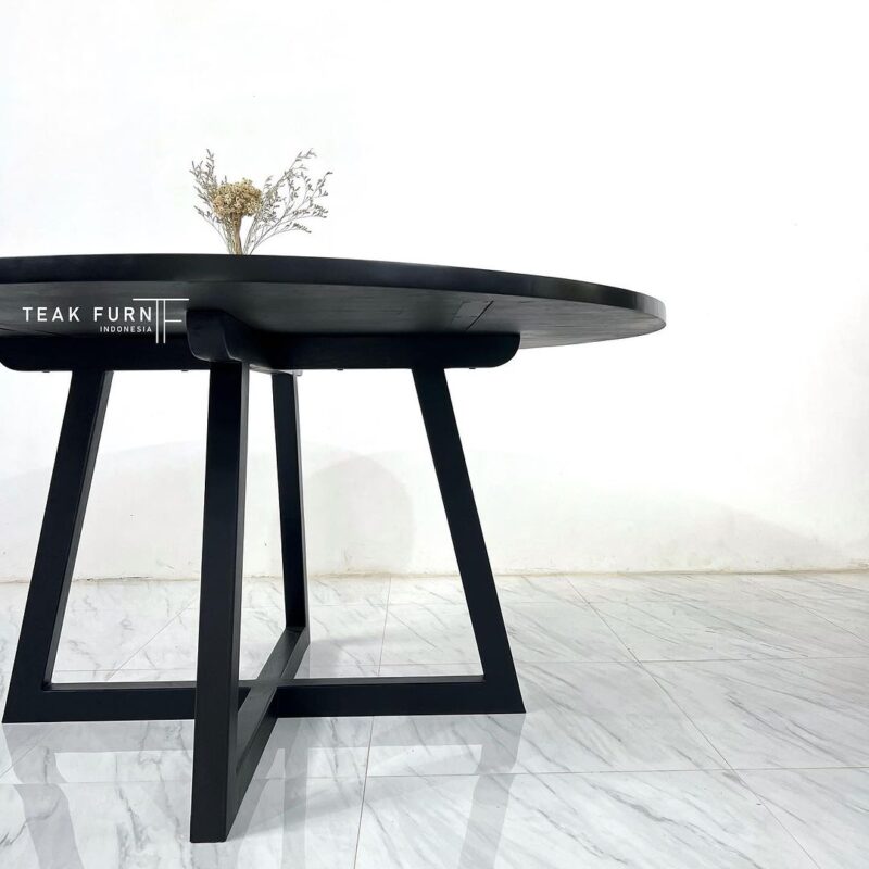 Glade Dining Table