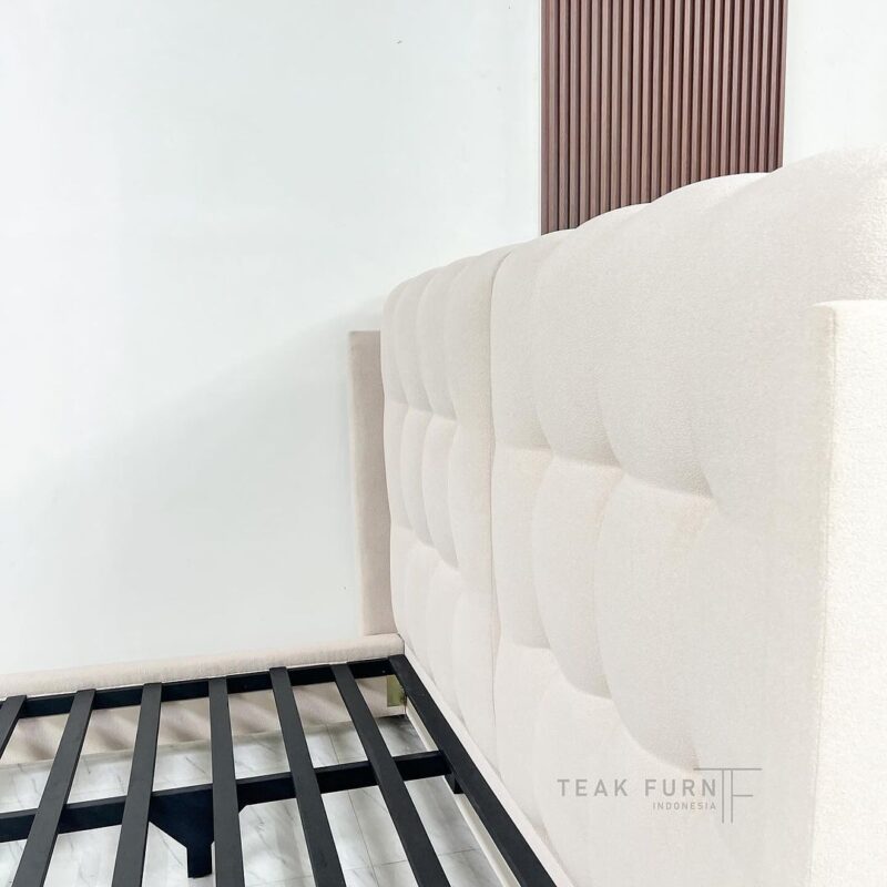 Tempat Tidur Geraldine
