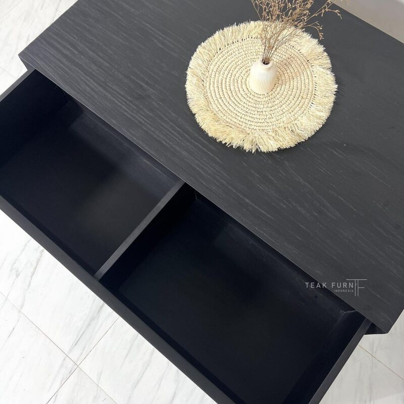 Garry Table