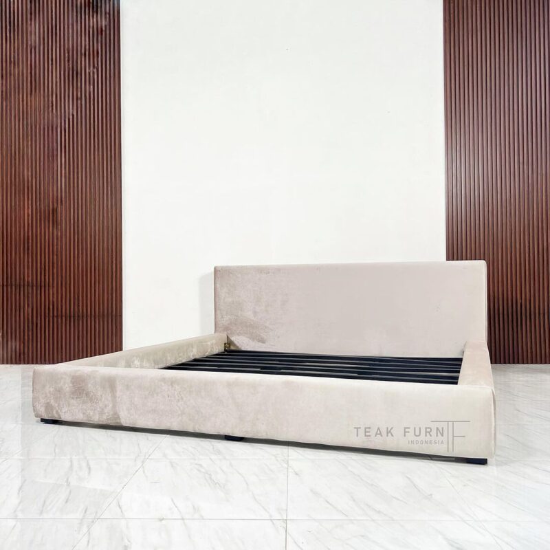 Tempat Tidur Clarisa