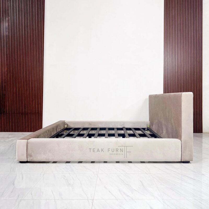 Tempat Tidur Clarisa