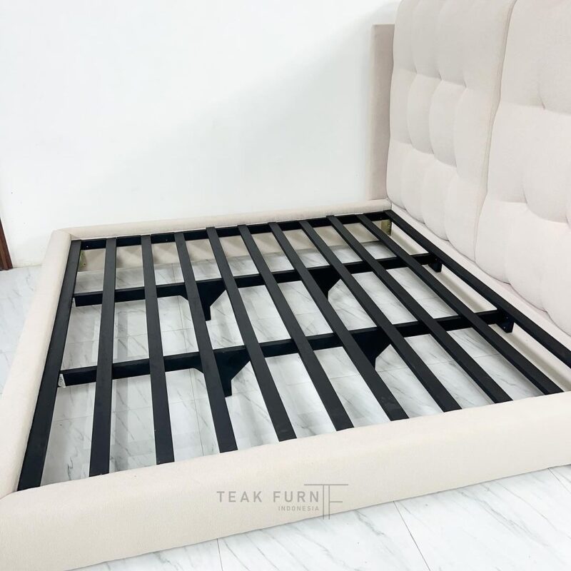 Tempat Tidur Geraldine