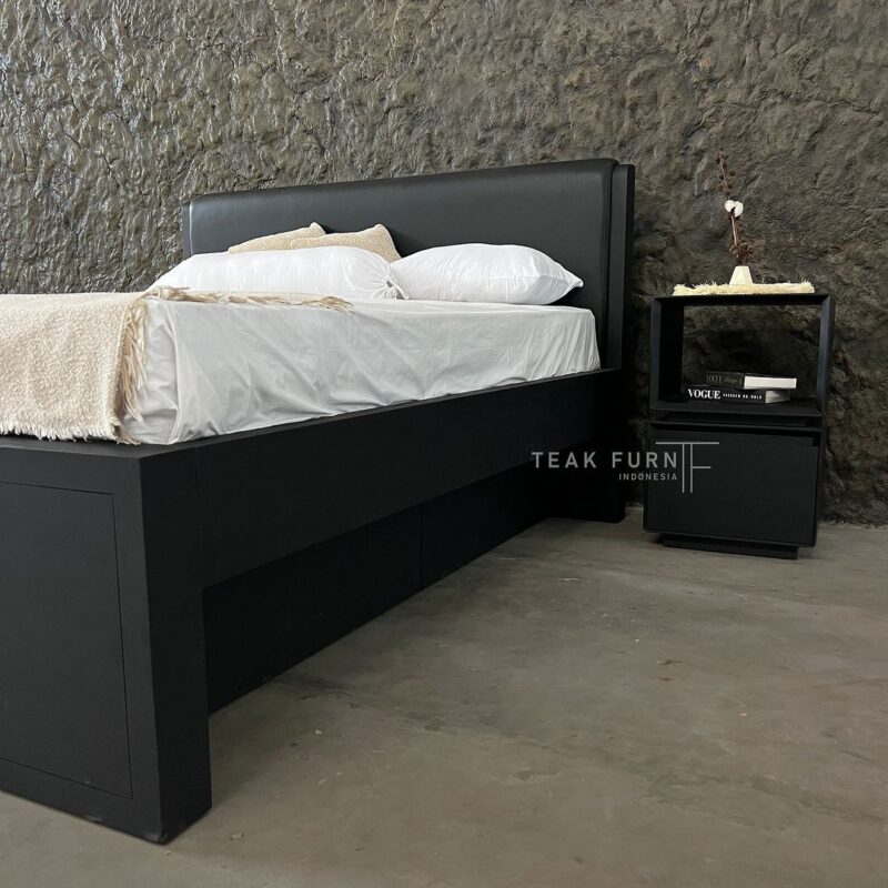 Tempat Tidur Garry