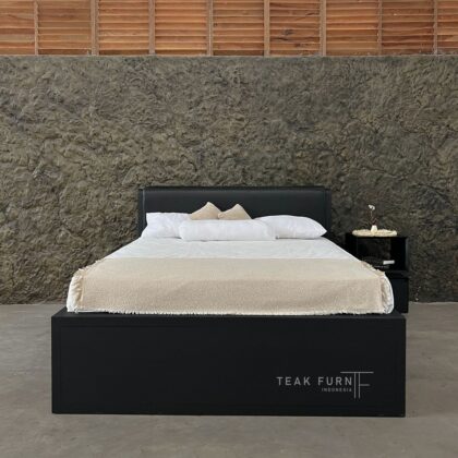 Tempat Tidur Garry
