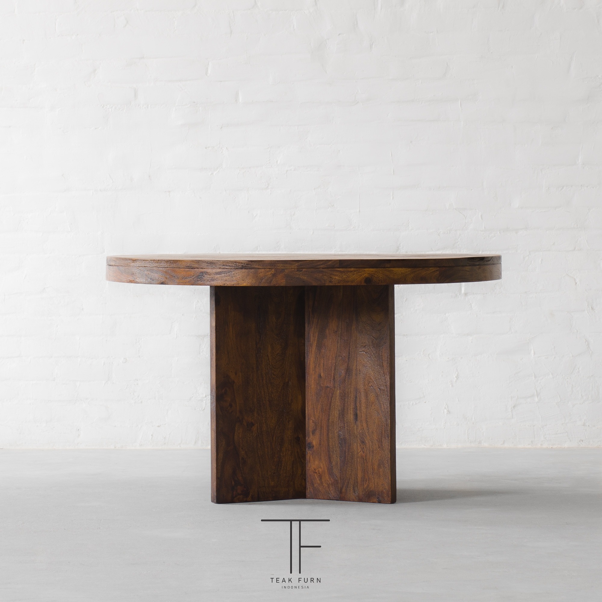 5 Distinctive Qualities of Jepara Teak Furniture: Timeless Beauty, Unmatched Durability, and Superior Craftsmanship