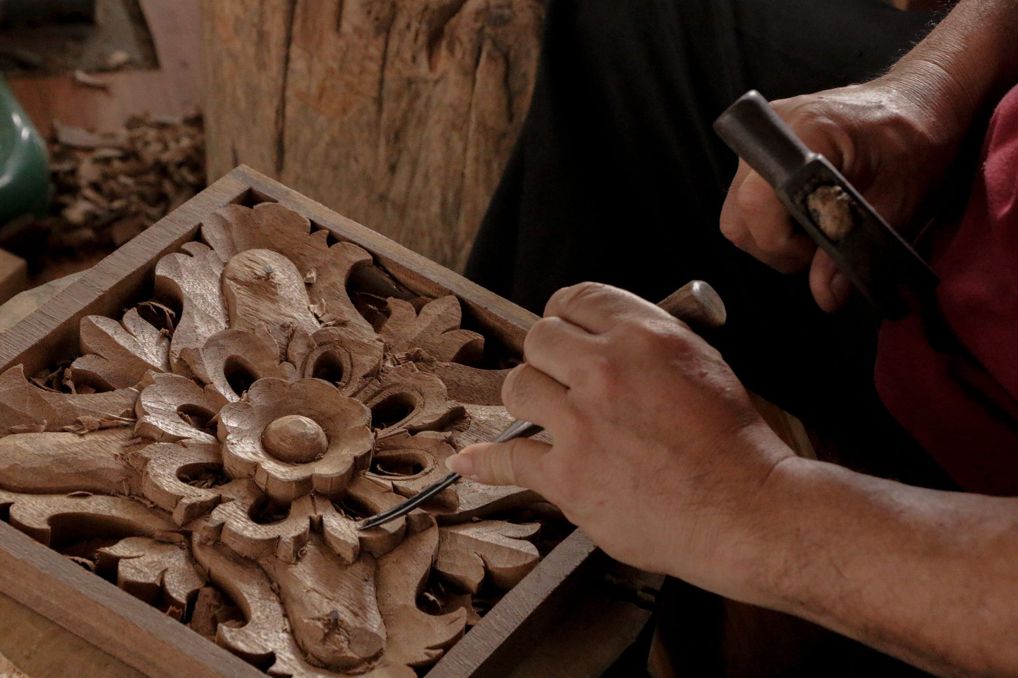 5 Secrets Behind Jepara’s Handcrafted Furniture: The Pinnacle of Quality and Timeless Elegance
